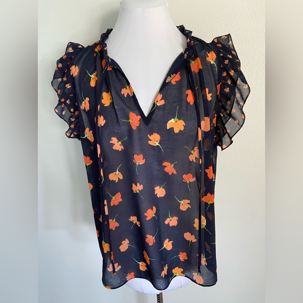 CABi TOP NEW CONDITION